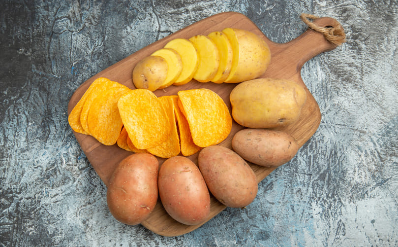 Raw Potato Selection for Continuous Chip Processing Raw Potato Selection for Continuous Chip Processing
